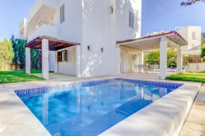Beach Villa Pins by Sealand Villas